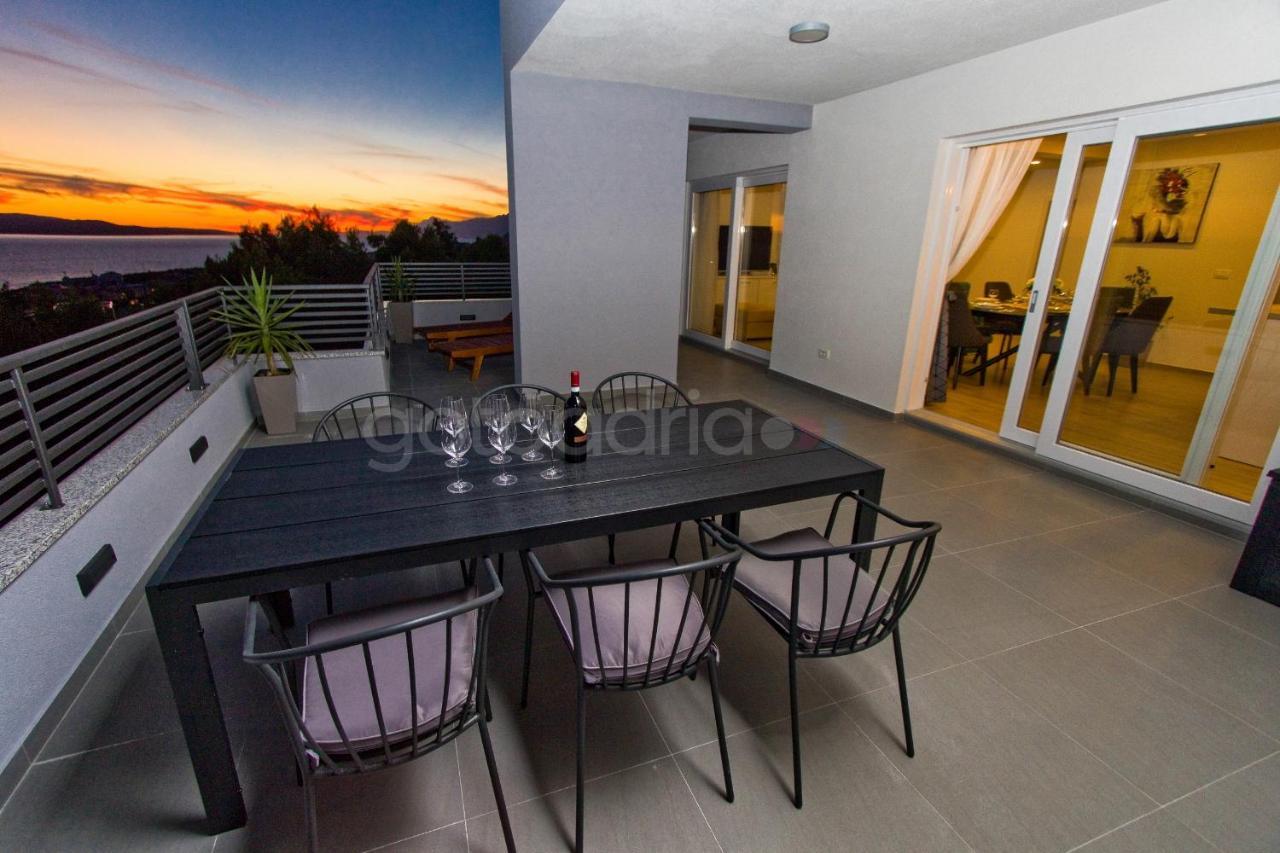 Penthouse With Panoramic View Ally Makarska Exterior foto